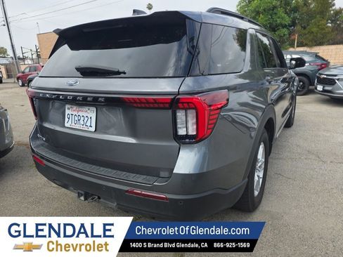 Used 2025 Ford Explorer Active RWD image 7