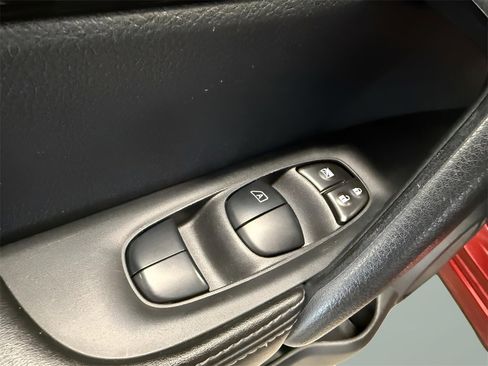 Used 2022 Nissan Rogue Sport SL image 23