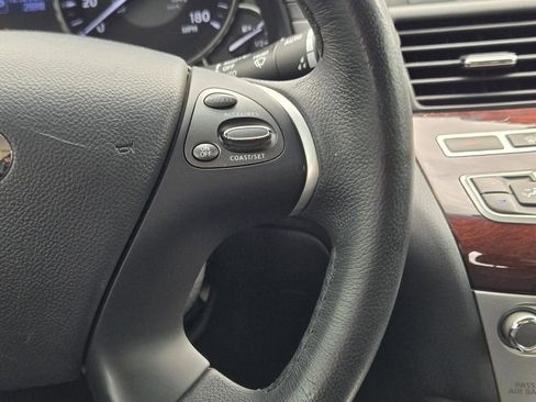 Used 2017 INFINITI Q70 L 3.7 RWD image 38