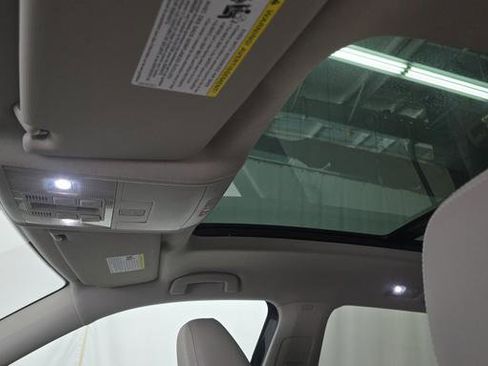 Used 2022 Volkswagen Atlas SE w/ Panoramic Sunroof Package image 7