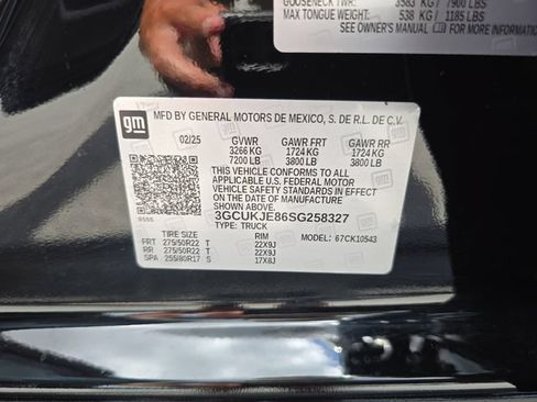 Certified 2025 Chevrolet Silverado 1500 High Country AWD/4WD image 33