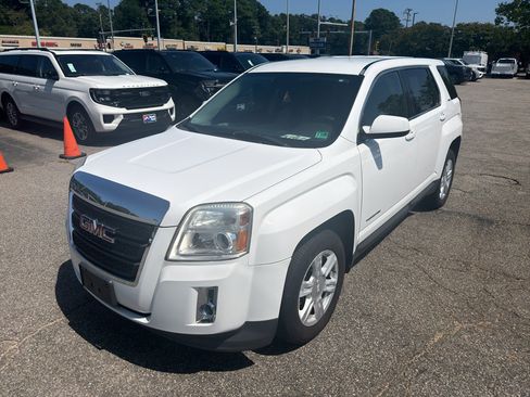 Used 2015 GMC Terrain SLE FWD image 1