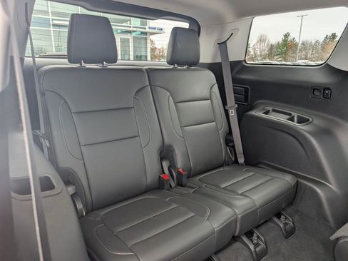 Used 2023 GMC Acadia SLT image 38