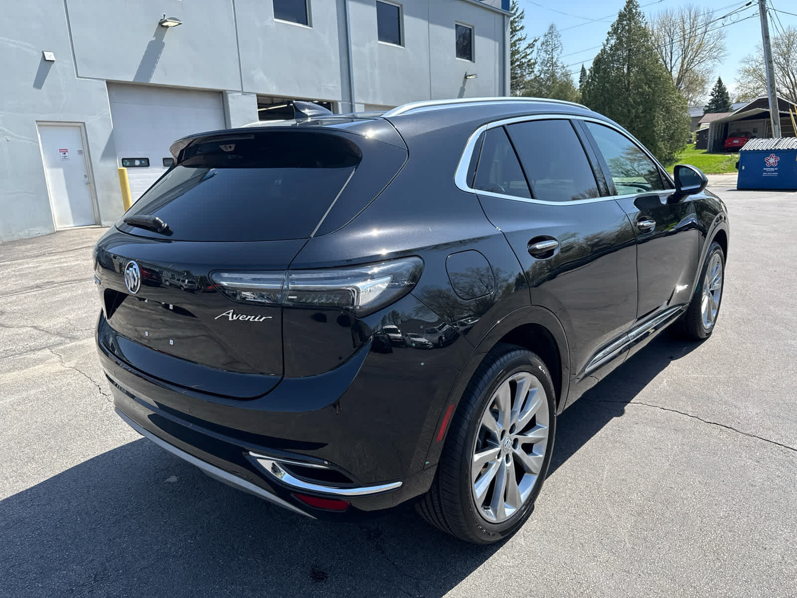 Used 2023 Buick Envision Avenir AWD/4WD image 3