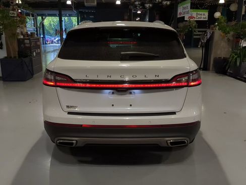 Used 2023 Lincoln Nautilus Reserve AWD/4WD image 9