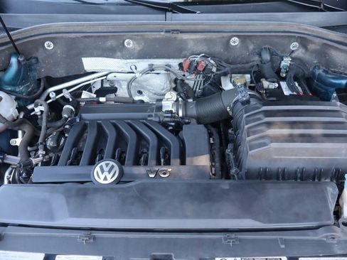 Used 2018 Volkswagen Atlas SEL AWD/4WD image 42