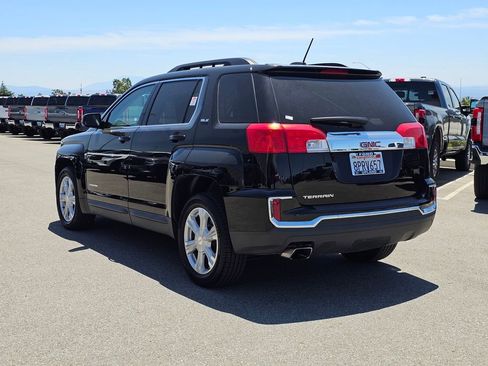 Used 2017 GMC Terrain SLE w/ Technology Package FWD image 4