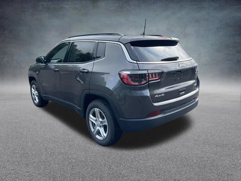 Used 2023 Jeep Compass Latitude w/ Convenience Group AWD/4WD image 7
