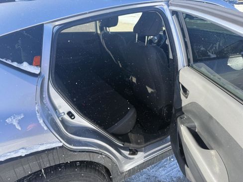 Used 2025 Subaru Crosstrek 2.0i Premium image 17