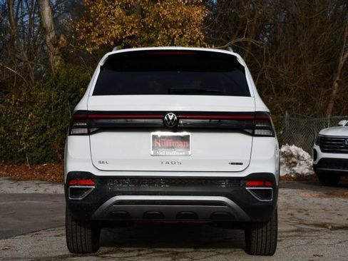 New 2026 Volkswagen Taos SEL image 6