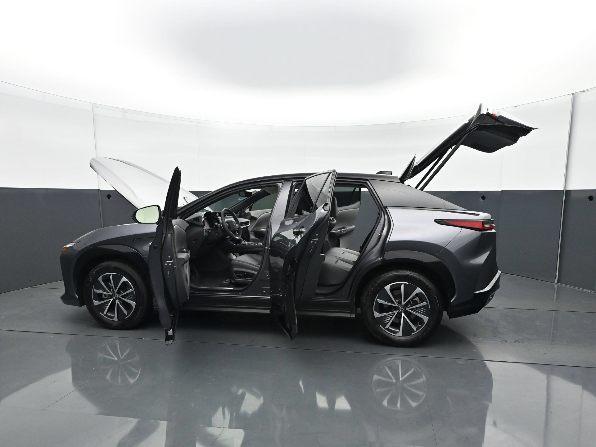 Used 2025 Lexus RZ 300e w/ Accessory Package (2T) FWD image 32