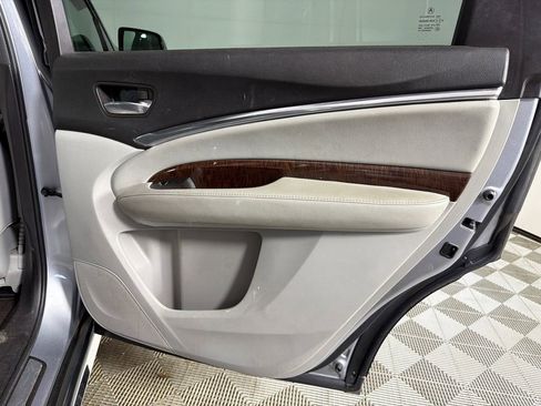 Used 2017 Acura MDX FWD image 17