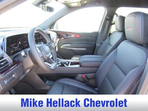 New 2026 Chevrolet Traverse Z71 w/ Driver Confidence Package AWD/4WD image 13