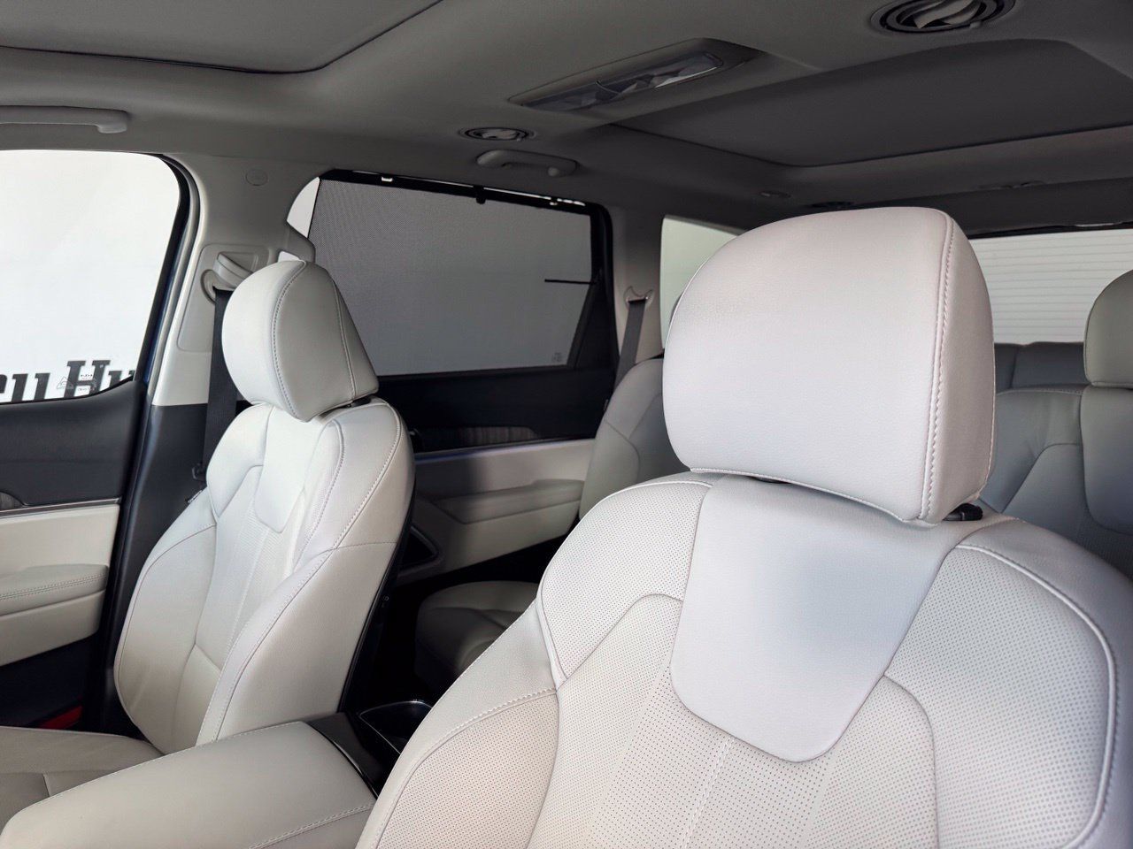 Used 2024 Kia Telluride SX w/ Towing Package FWD image 9