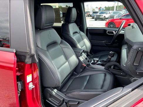Certified 2025 Ford Bronco Badlands image 9