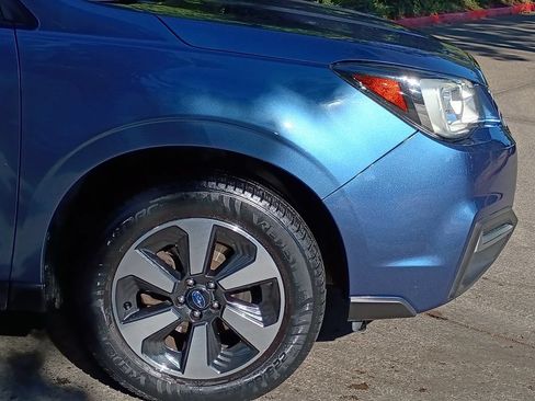 Used 2017 Subaru Forester 2.5i Premium AWD/4WD image 2