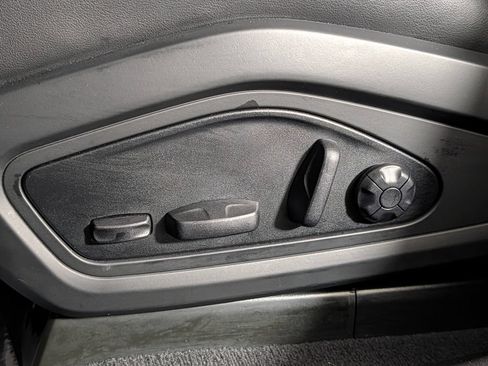 Certified 2024 Porsche Taycan 4S AWD/4WD image 29