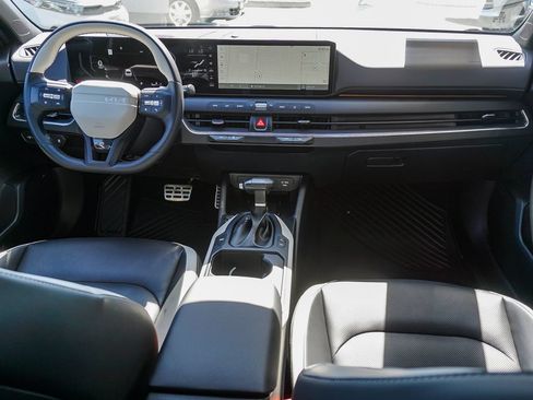 Certified 2025 Kia K4 GT-Line Turbo FWD image 15