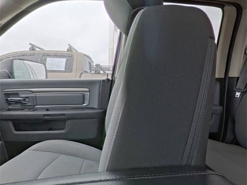 Used 2024 RAM 1500 Classic SLT image 24