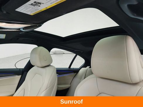 Used 2019 BMW 530i xDrive AWD/4WD image 12