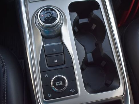 Used 2023 Ford Explorer XLT w/ Equipment Group 202A AWD/4WD image 32