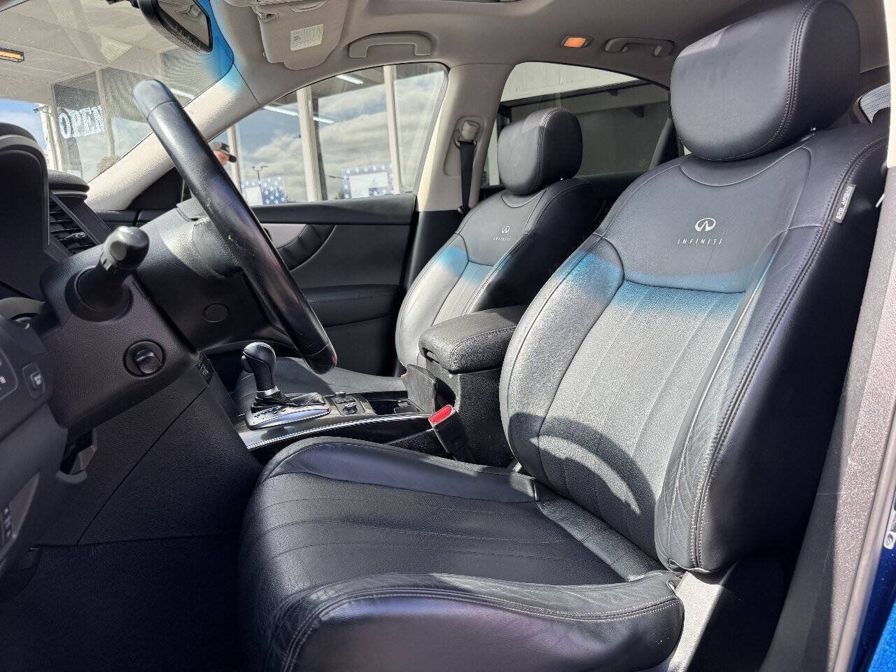 Used 2014 INFINITI QX70 AWD w/ Premium Package image 31