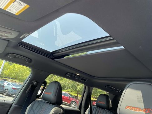 New 2025 Nissan Armada PRO-4X w/ Pro-4X Premium Package image 17