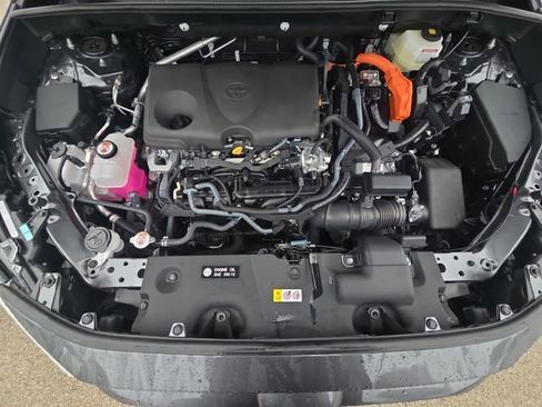 Used 2025 Toyota RAV4 LE image 30