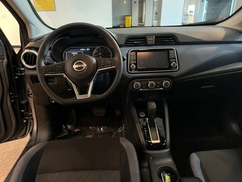 Used 2025 Nissan Versa SV FWD image 33
