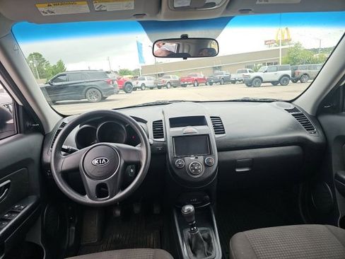 Used 2011 Kia Soul FWD image 15