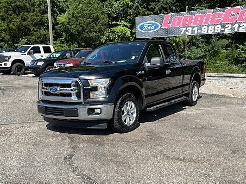 Used 2017 Ford F150 XLT w/ Trailer Tow Package RWD image 3