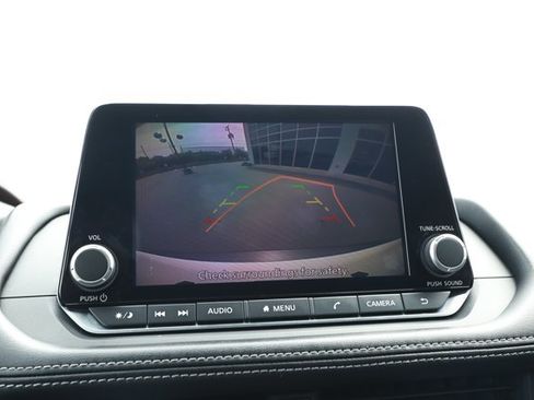 Used 2023 Nissan Rogue SV AWD/4WD image 17