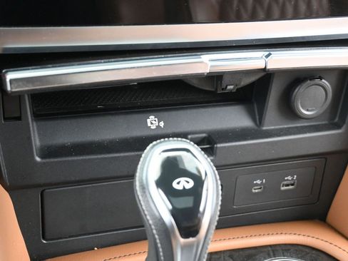 Used 2023 INFINITI QX80 Sensory w/ All-Season Package image 13