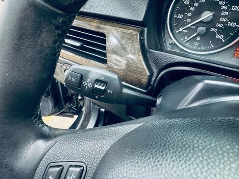 Used 2013 BMW 328i Convertible image 38