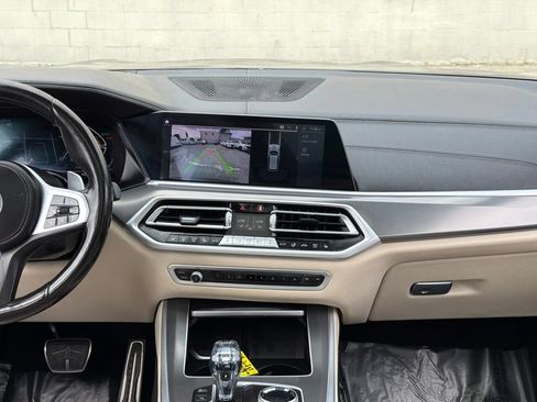 Used 2021 BMW X5 xDrive40i w/ M Sport Package AWD/4WD image 19