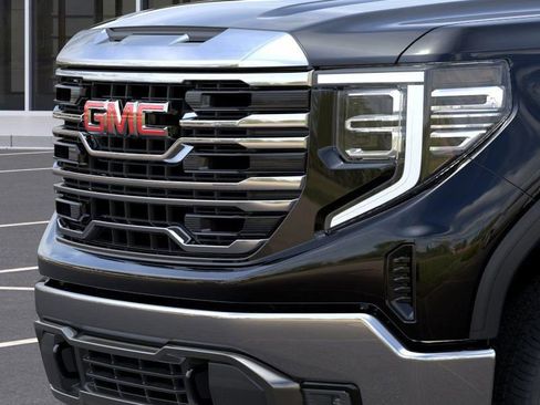 New 2026 GMC Sierra 1500 SLT image 13
