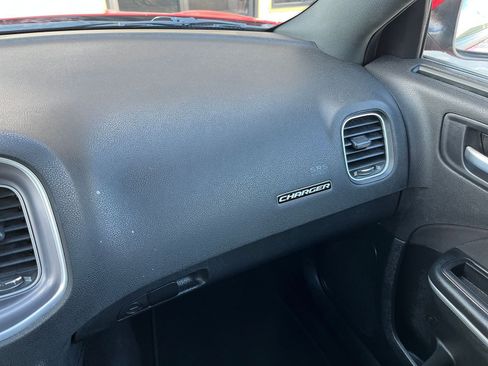 Used 2022 Dodge Charger SXT image 35