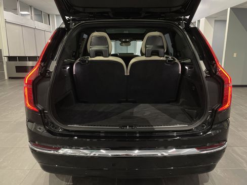 Used 2025 Volvo XC90 B5 Plus image 37