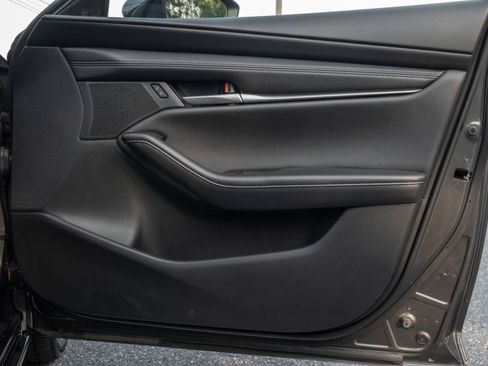 Used 2024 MAZDA MAZDA3 s FWD image 29