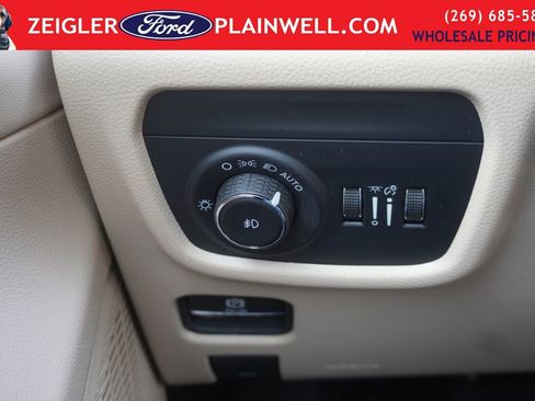 Used 2024 Jeep Grand Cherokee Limited image 28
