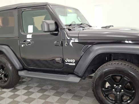 Used 2018 Jeep Wrangler Sport S image 6