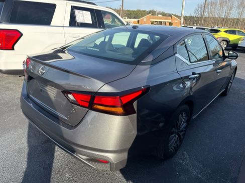 Used 2023 Nissan Altima 2.5 SV image 29