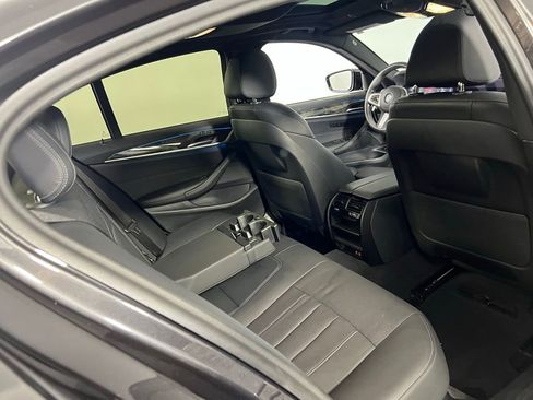 Used 2023 BMW 530e 530e iPerformance w/ M Sport Package image 28