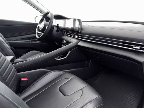 New 2026 Hyundai Elantra Limited FWD image 13