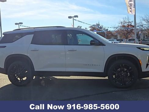 New 2026 Chevrolet Traverse LT image 12