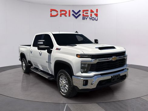 Used 2025 Chevrolet Silverado 2500 LT AWD/4WD image 7