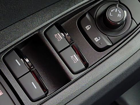 New 2026 Subaru Crosstrek 2.5i Premium image 18