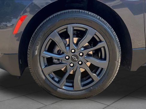 Used 2022 Chevrolet Equinox RS w/ RS Leather Package FWD image 11