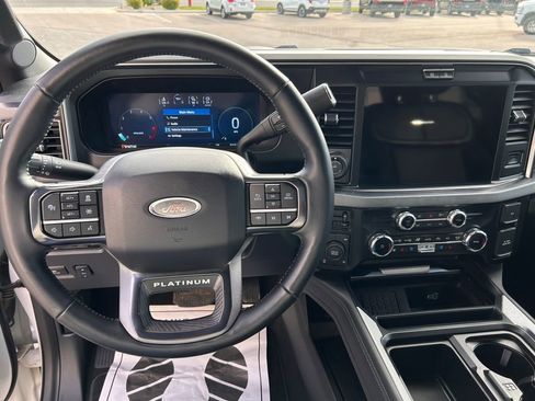 Used 2025 Ford F250 Platinum AWD/4WD image 10