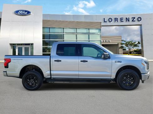 Used 2025 Ford F150 Lightning XLT AWD/4WD image 4